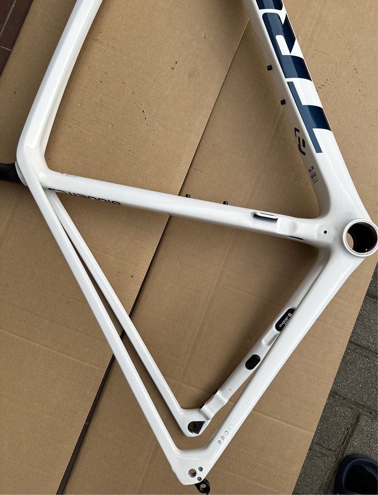 Rama Trek Emonda SLR 800 OCLV Carbon rozm. 62cm 2023