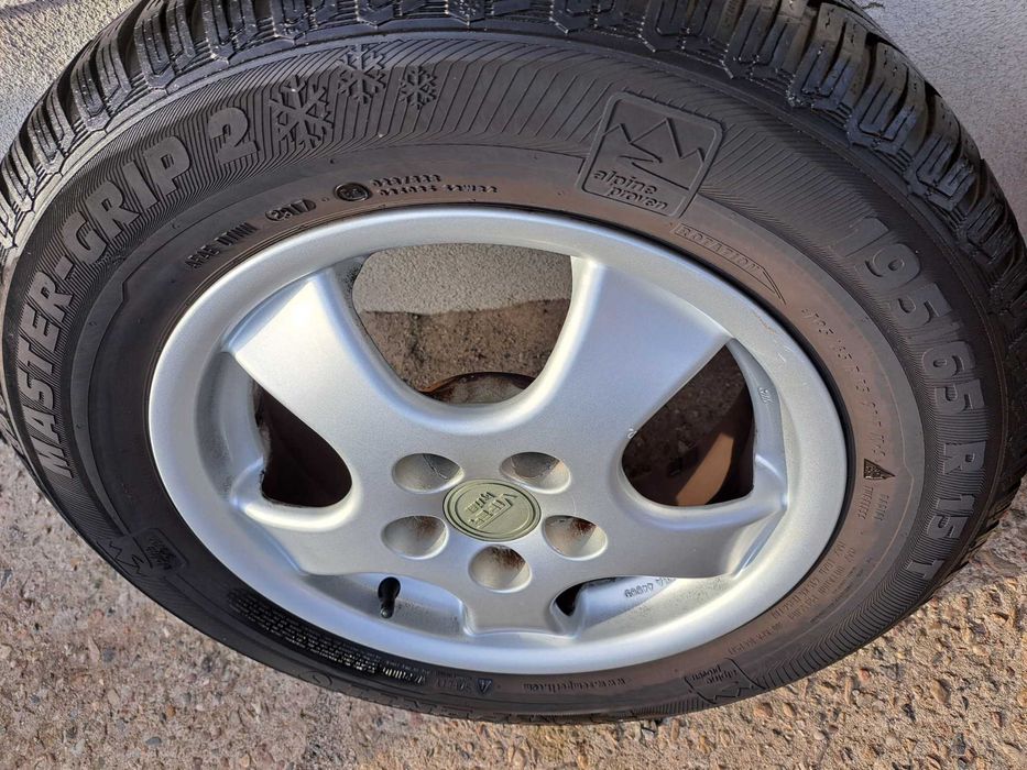 Felgi aluminiowe koła opony zimowe Vw Bora Golf IV Audi a3 5X100 15