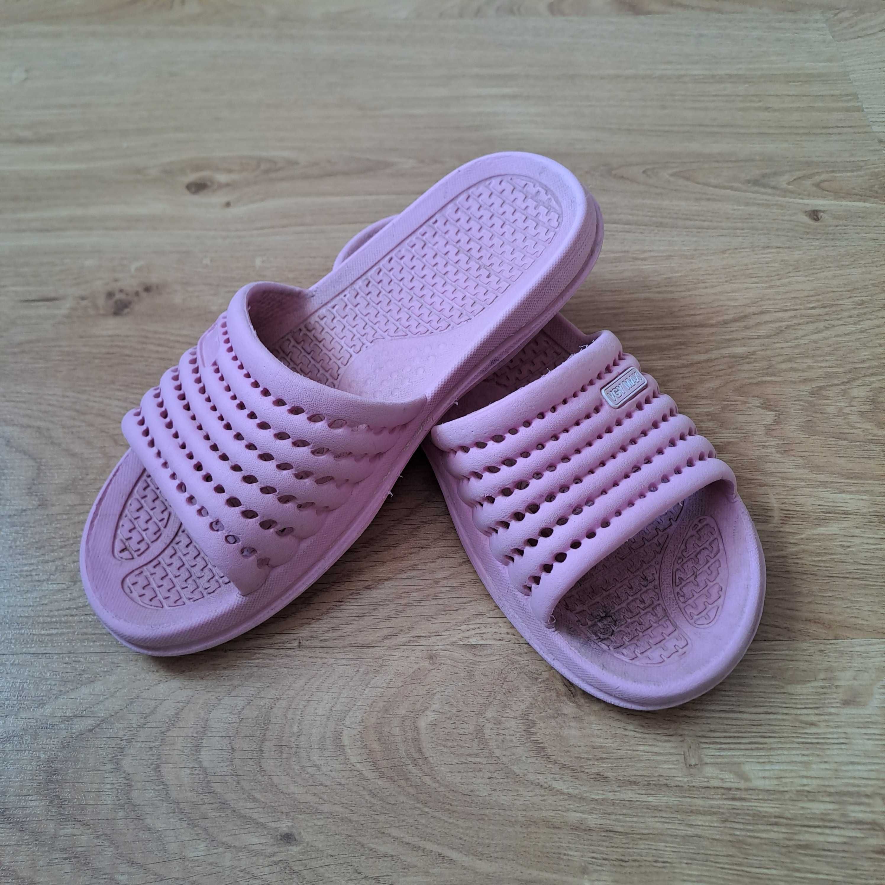 Klapki basenowe piankowe miękkie / rozmiar 36