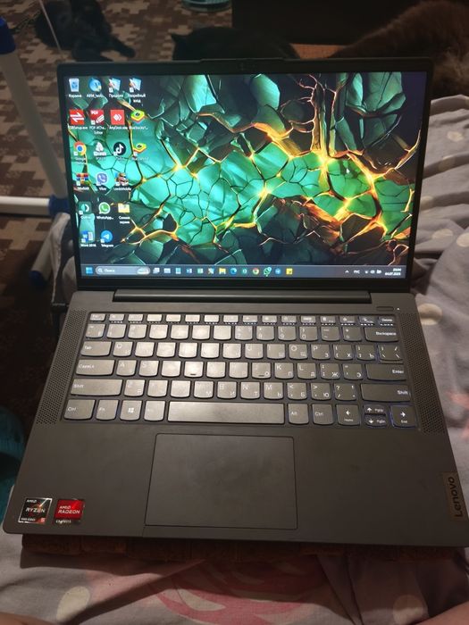 Lenovo IdeaPad 5 (14ALC05) Ryzen 5 / 8GB / 256GB SSD