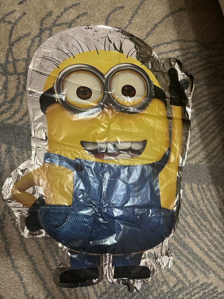 Воздушный шар миньйон