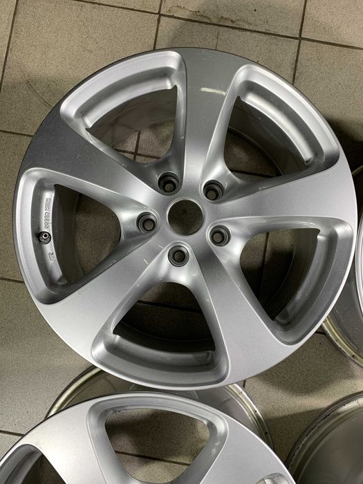 R18 5/120 Borbet BMW, Volkswagen Amarok, Caravelle легкосплавні диски