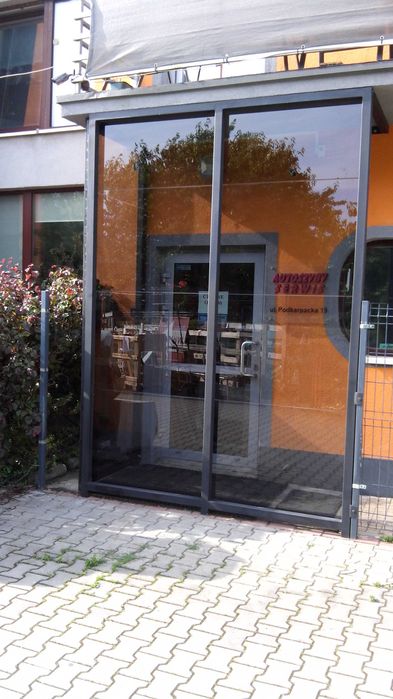 Szkło na wymiar hartowane stół, kabiny, blat, koparki,  balustrada