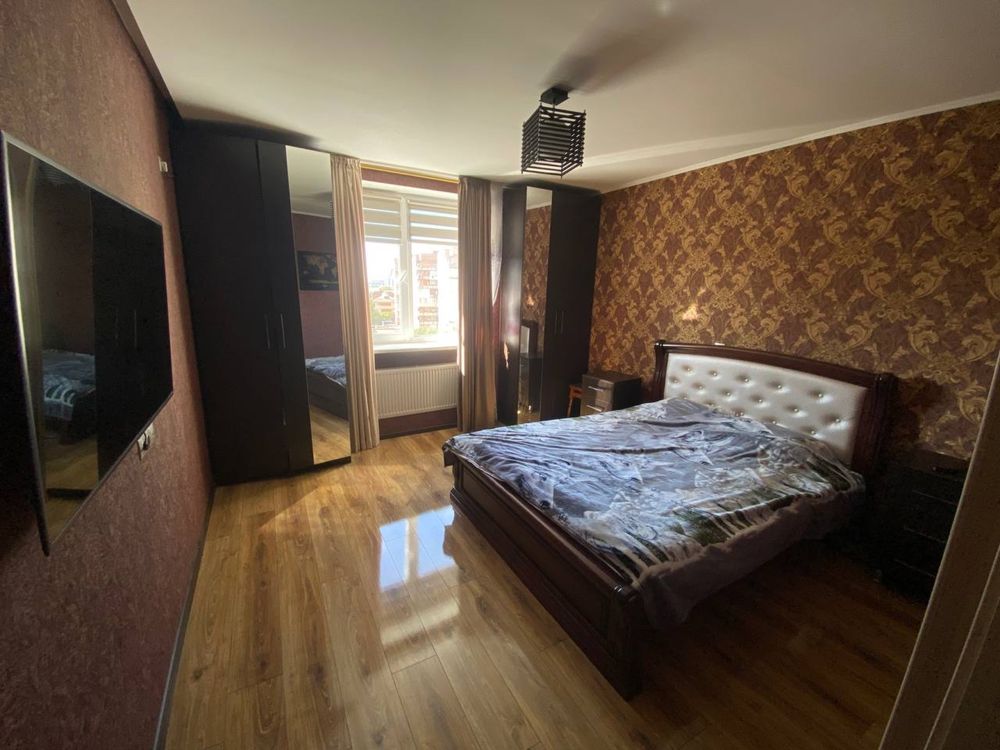 Продам 2 кімнатнуКвартиру В самому Центрі Рівного біля Парку Шевченка.