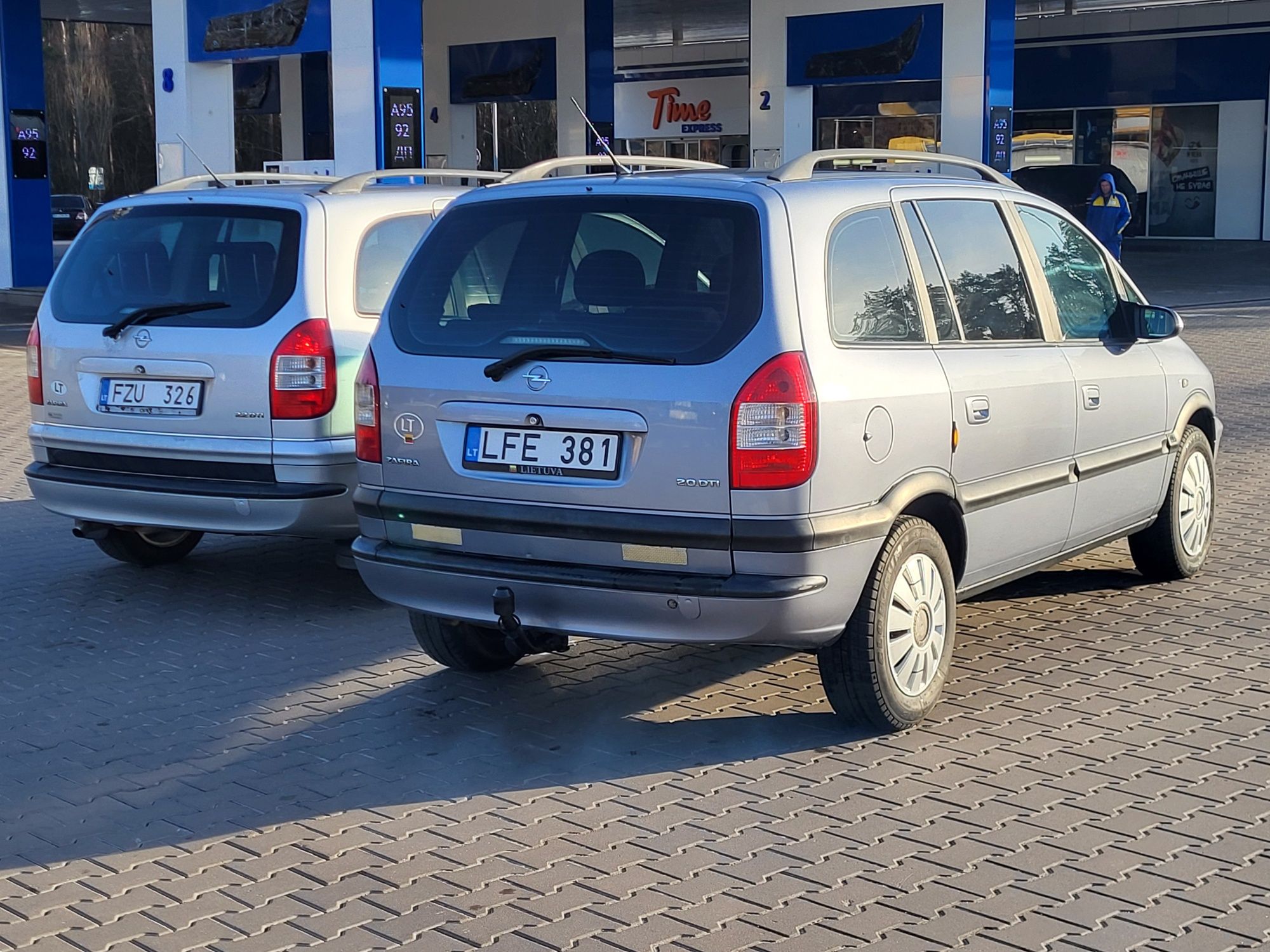 Свіжопригнанаі ЗЕФІРА 2.0tdi 7місць