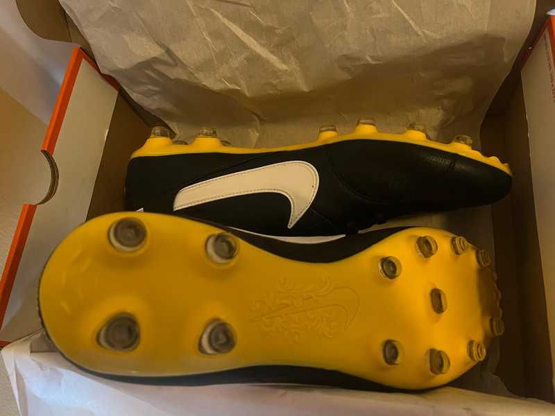Profesjonalne buty piłkarskie korki Nike Premier 3 III FG