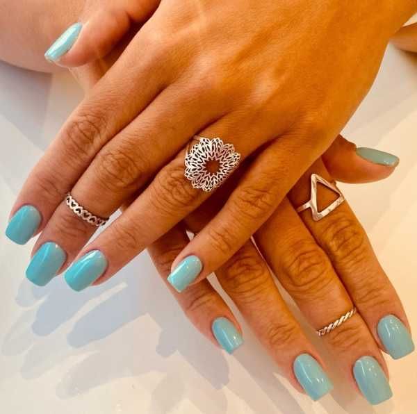 Unhas perfeitas com técnica profissional em Gel!