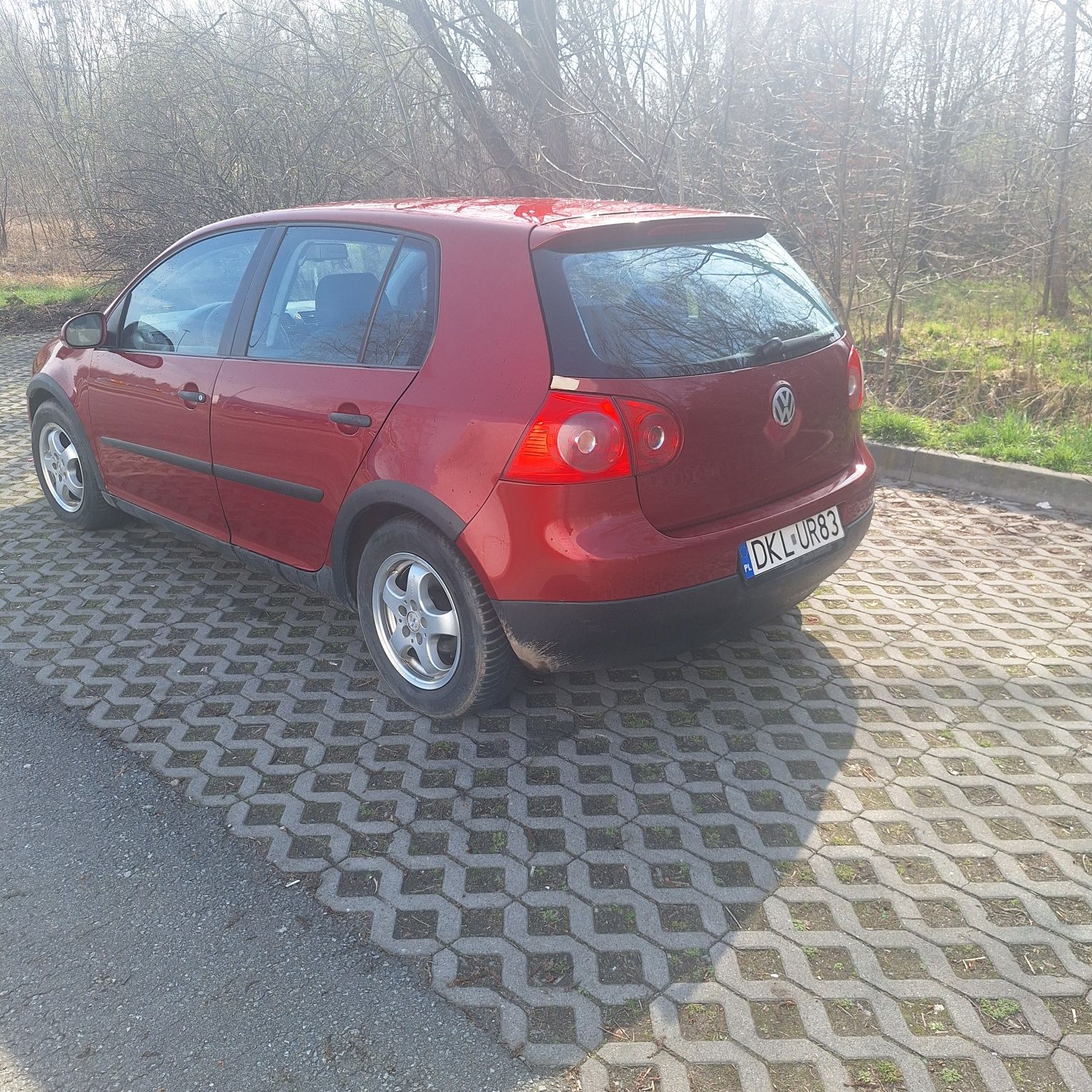 witam mam do sprzedania golfa v lub zamienię