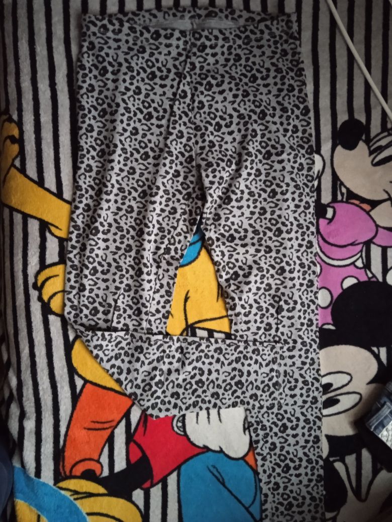 Legginsy w Panterkę