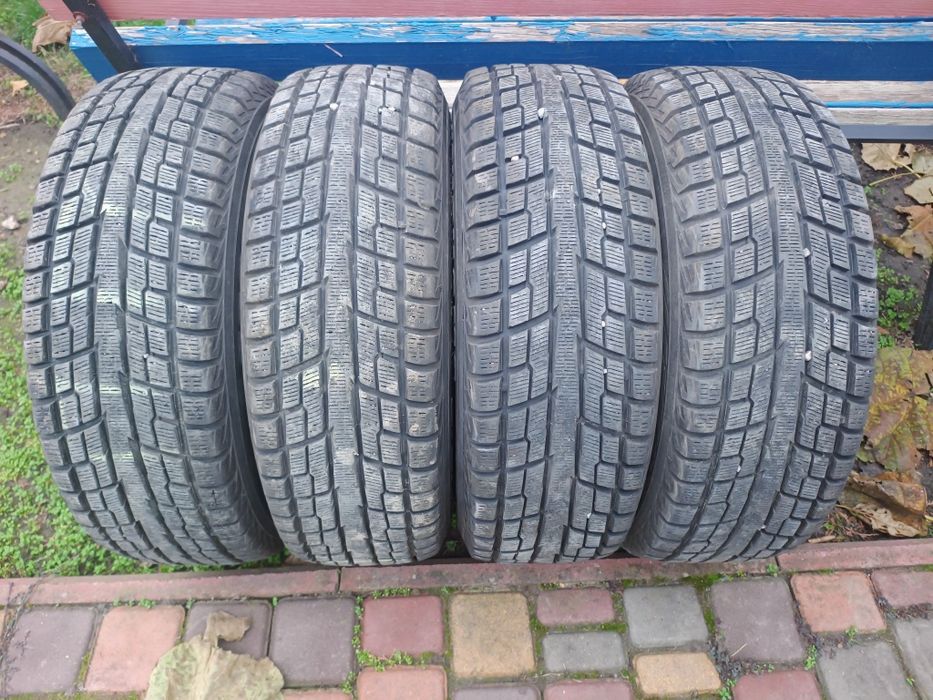 Yokohama Geolandar I/T-S 215/65 r16