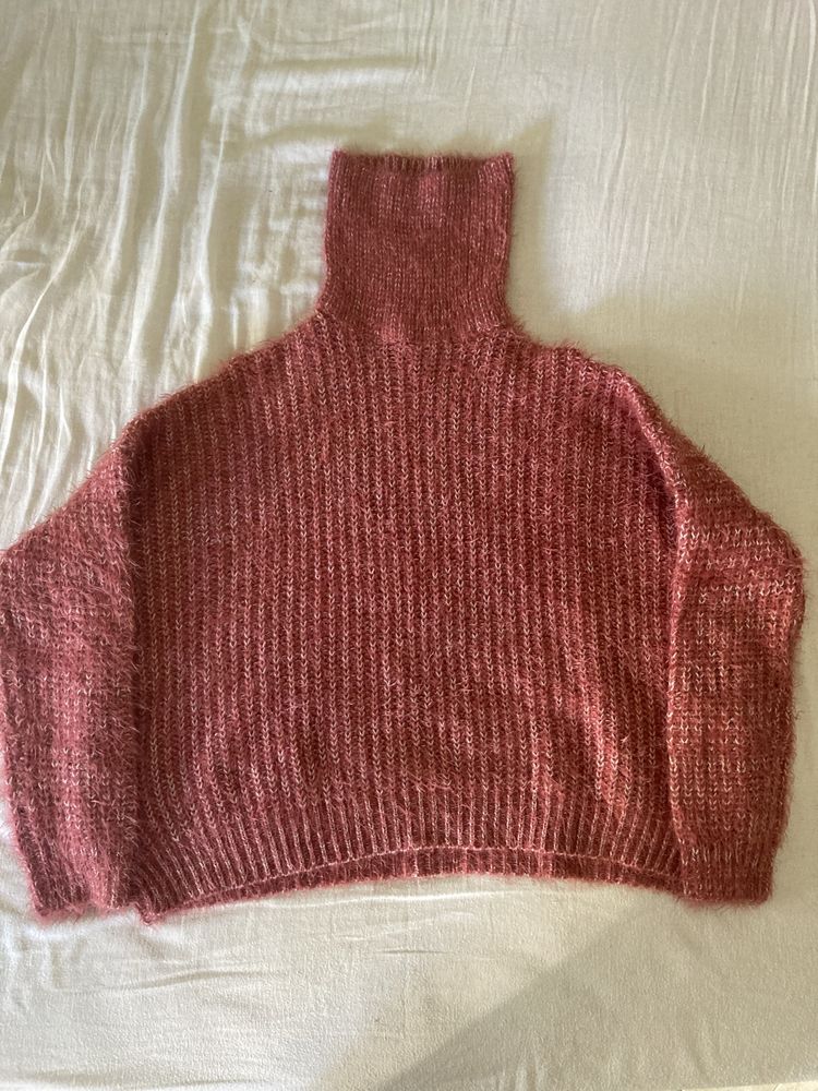 Camisola Grossa Rosa de Gola Alta