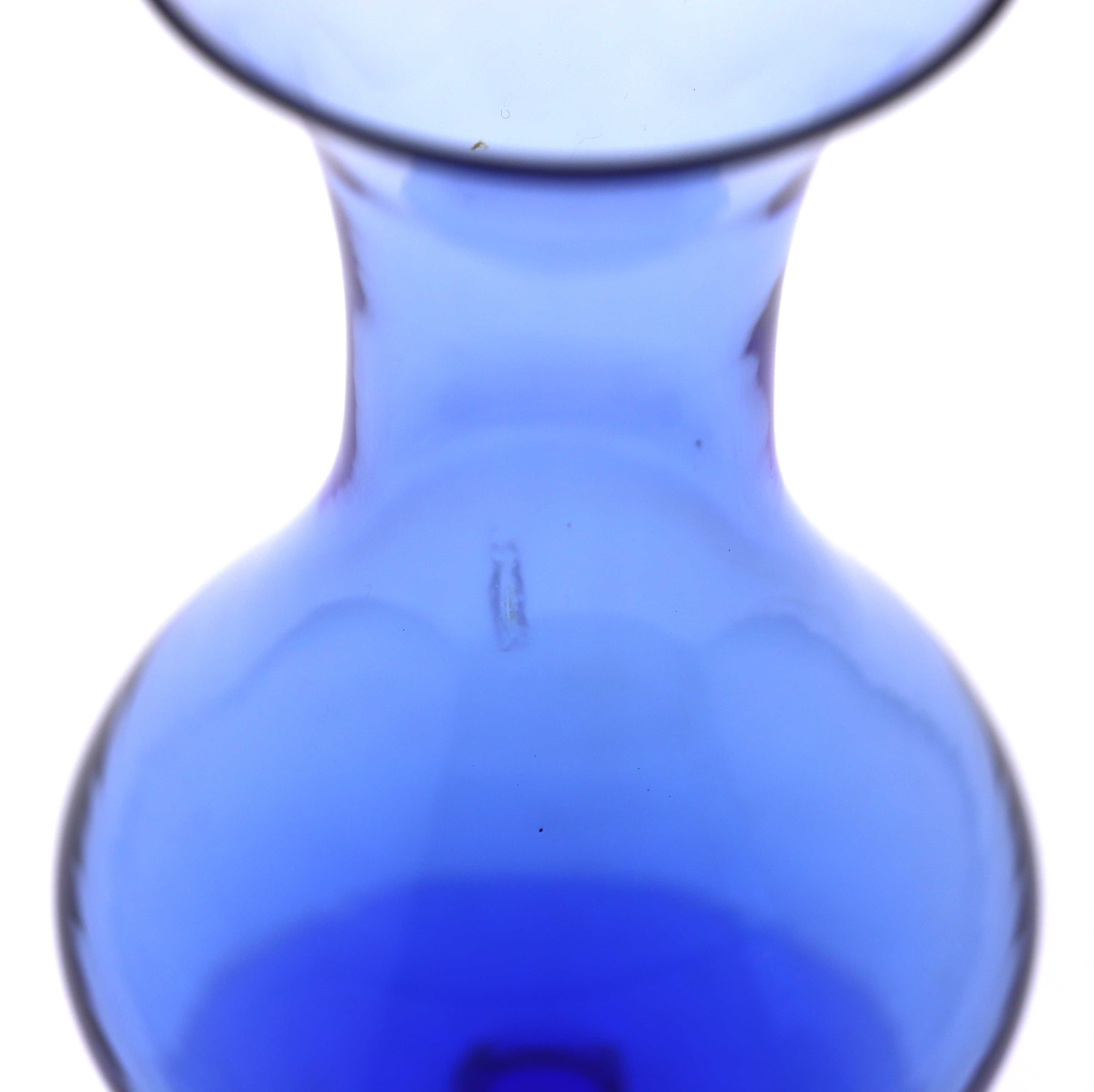 Błękitny kielich kieliszek wazon szkło vintage PRL POLSKI NEW LOOK