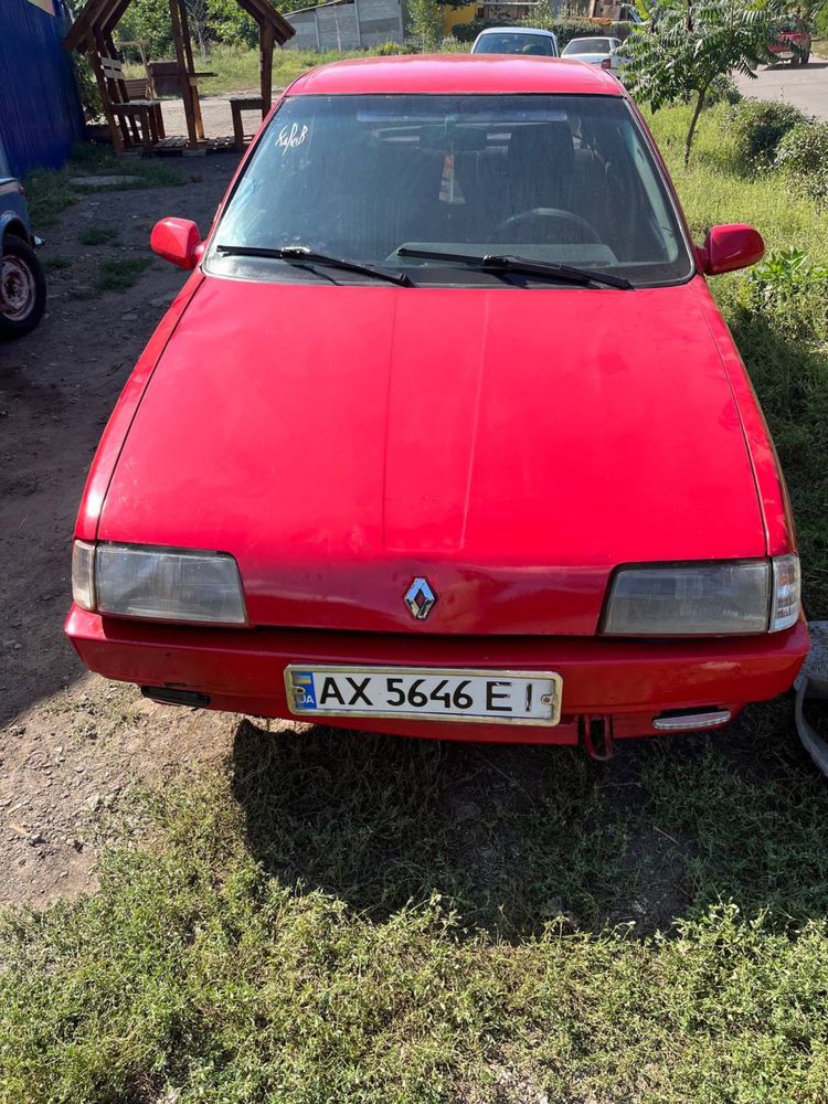 Renault 19 продам по запчастинах