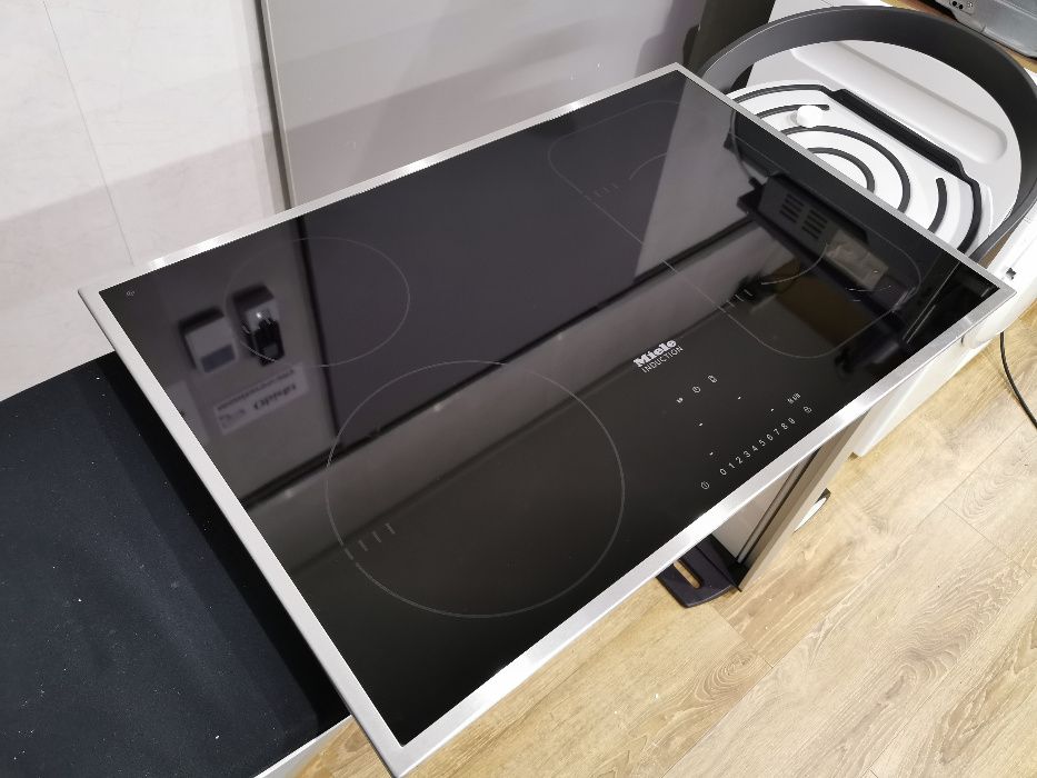 Płyta indukcyjna Miele KM6347, PowerFlex 75,2cm