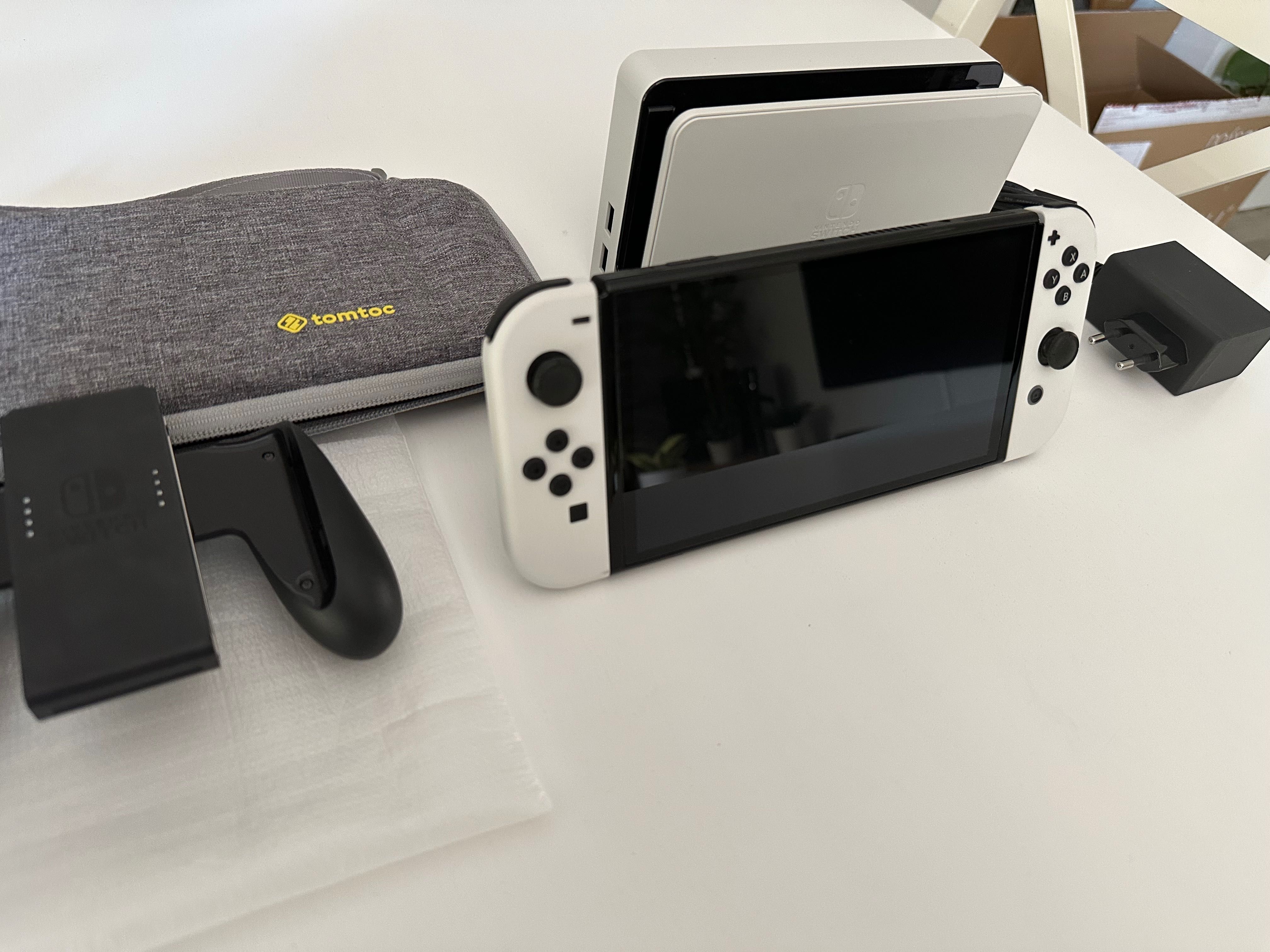 Nintendo Switch OLED + Kontroler Pro