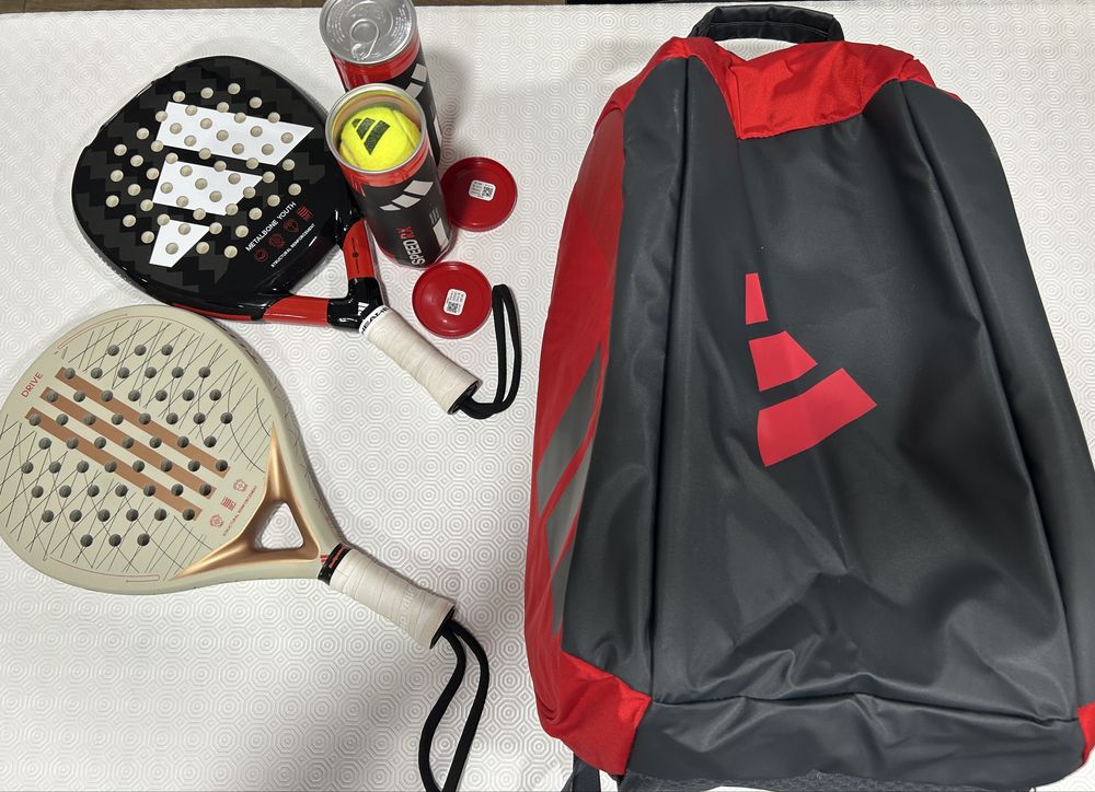 Raquete de padal e saco de raquete de padel