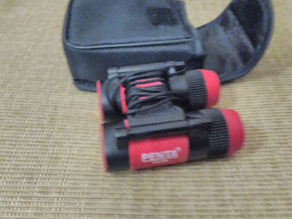 Binóculos pequenos novos