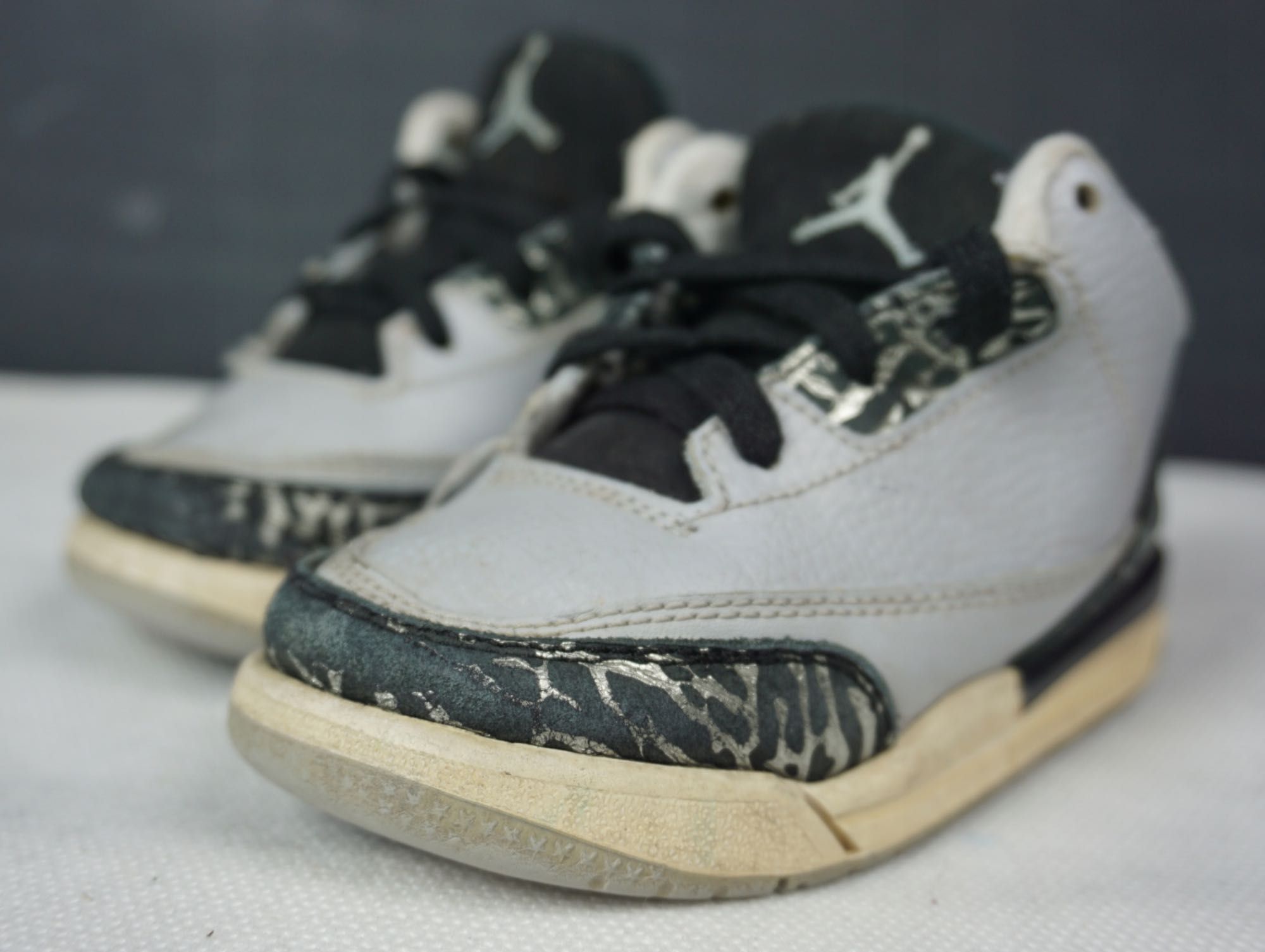 Jordan Retro 3 kids r. 23,5 \ 13 cm