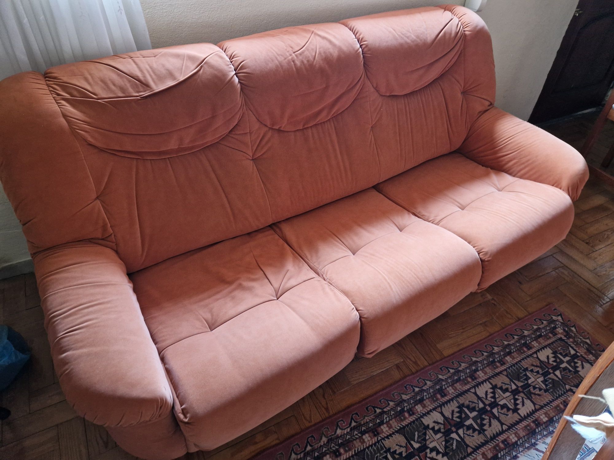 Novo preço - Sofa-cama de 3 lugares - em óptimo estado