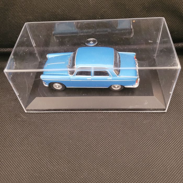 Carro miniatura Peugeot