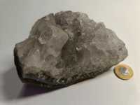 Naturalny kamień Ametyst w formie krystalicznej bryły skałki nr W