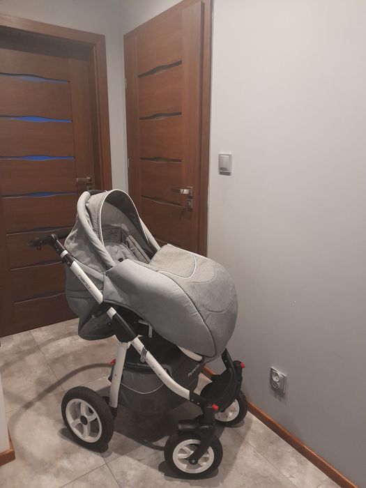 Sprzedam wózek Riko Nano 2w 1