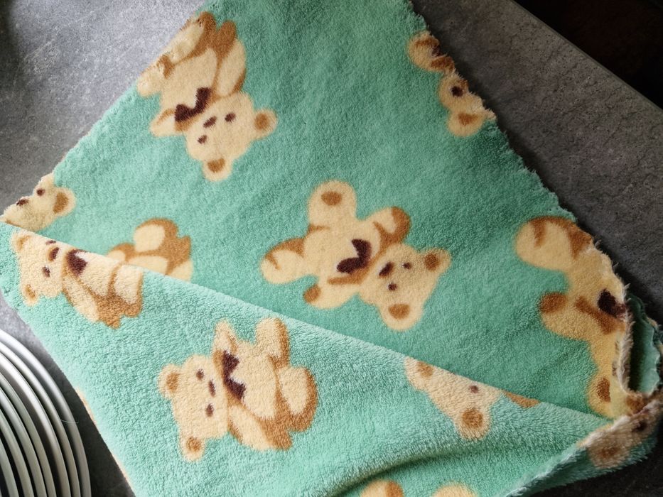 Śliczny duży milutki  kocyk ręcznik dziecięcy w misie