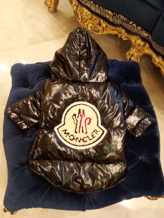 Продам куртку для собаки маленьких пород