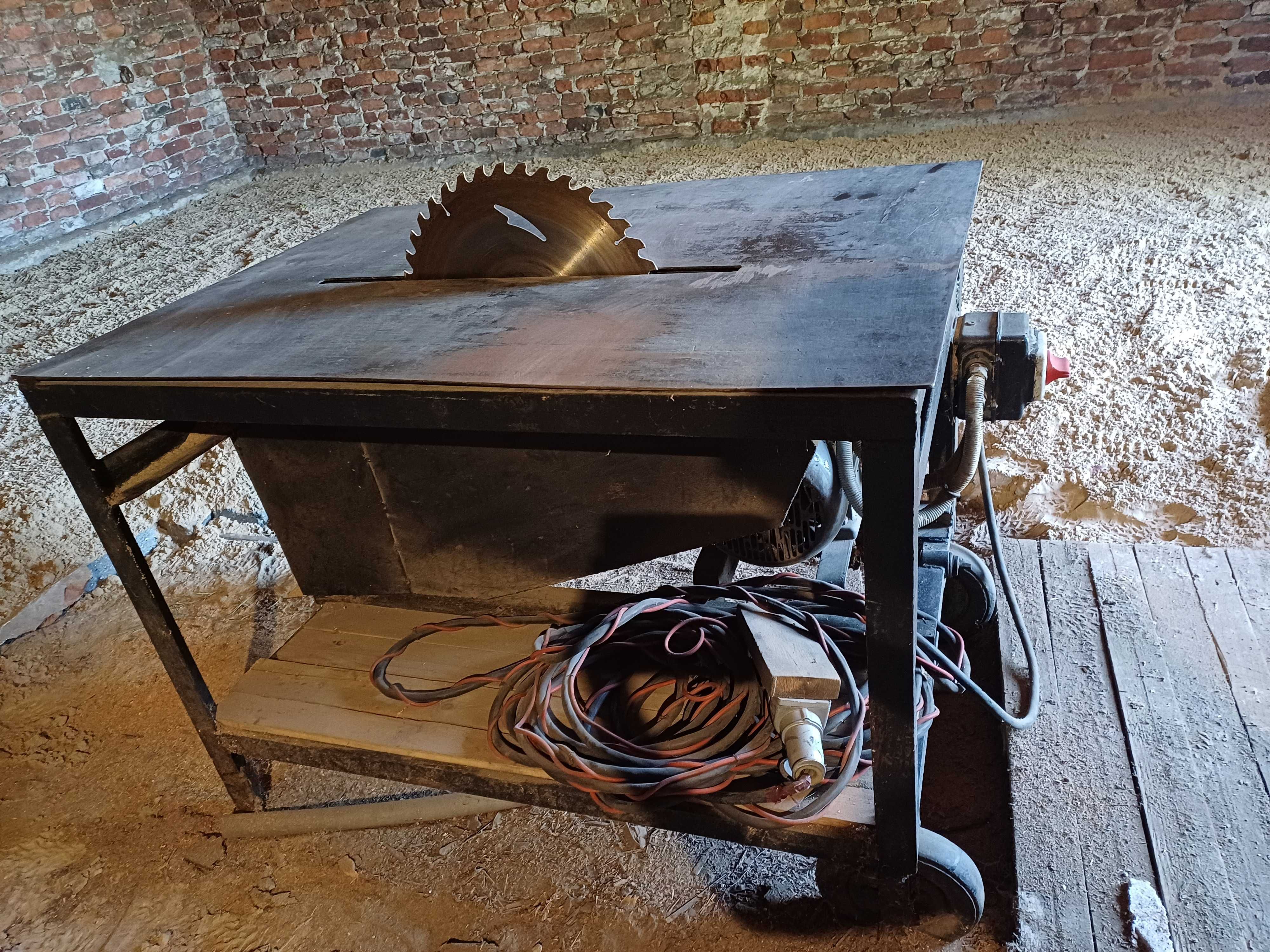 Stołowa pilarka tarczowa (Krajzega 7,5 kW)