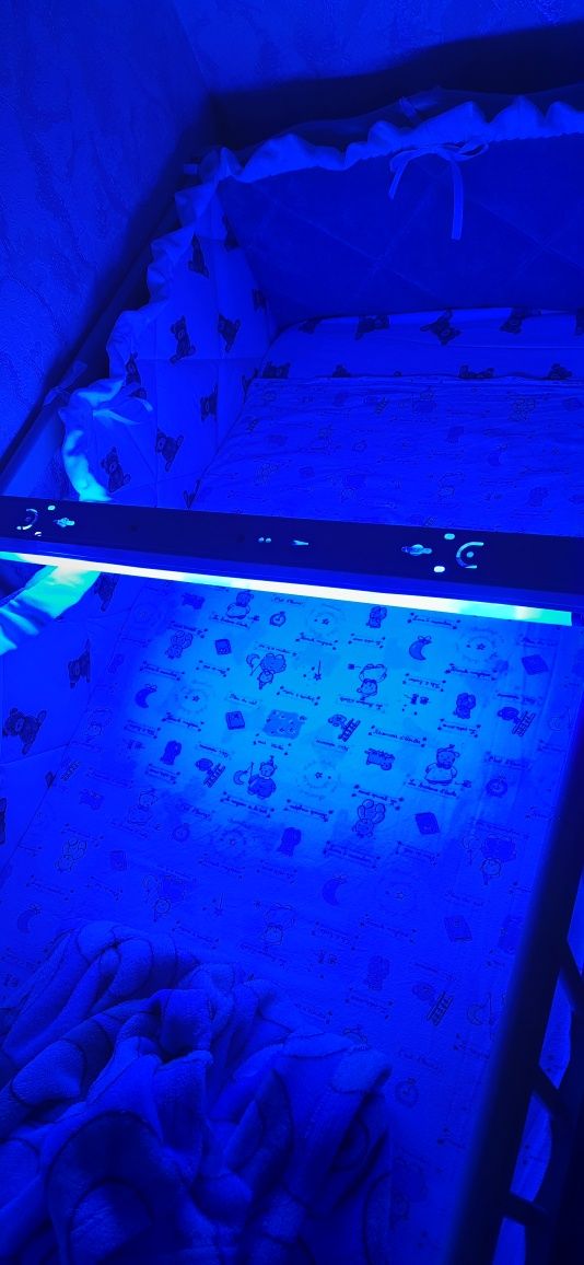 Ультрафіолетова лампа для лікування жовтяниці