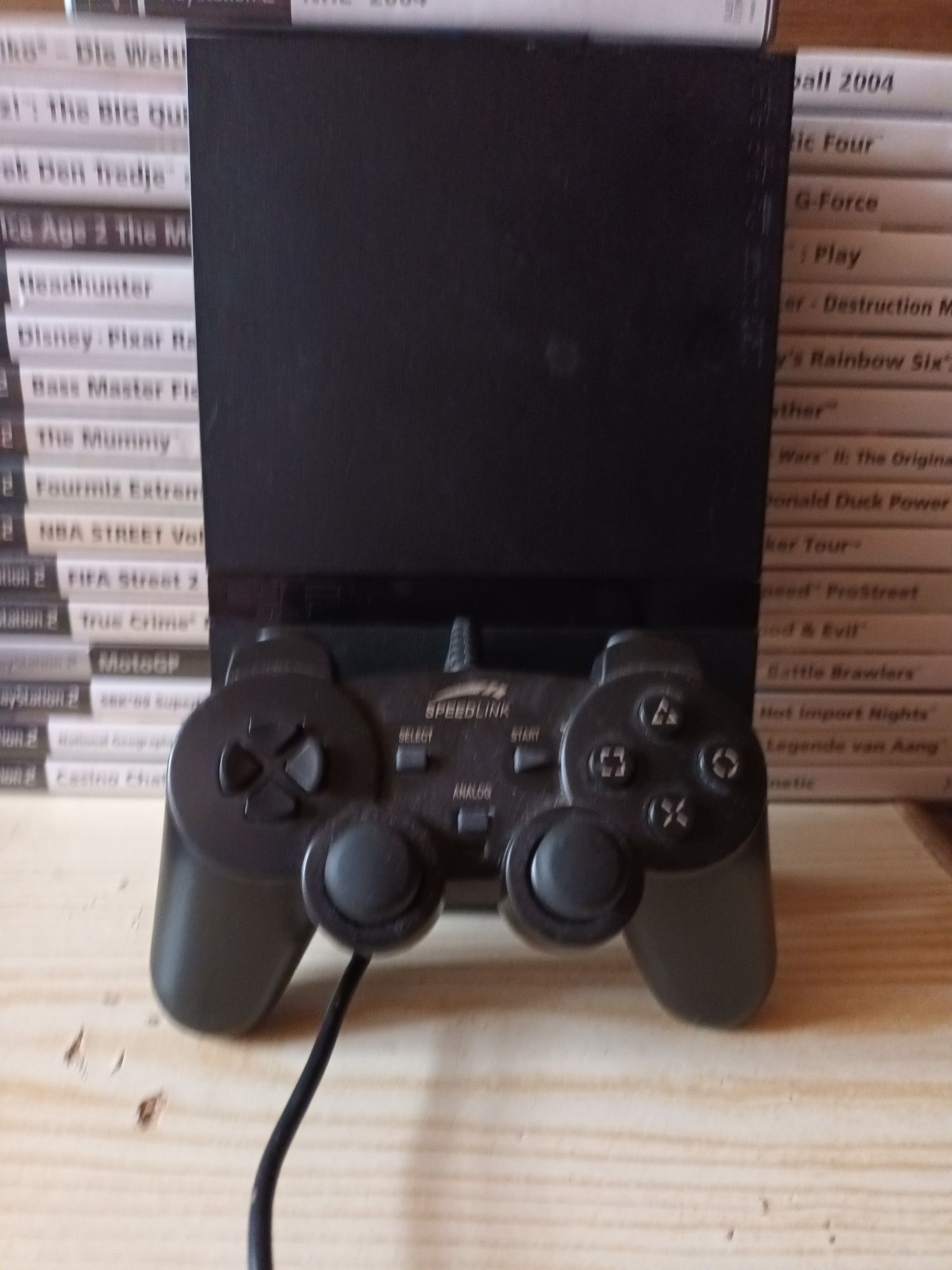 Sprzedam konsolę PlayStation 2 slim wraz z jednym padem ps2