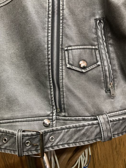 Шкіряна сіра косуха стильна куртка