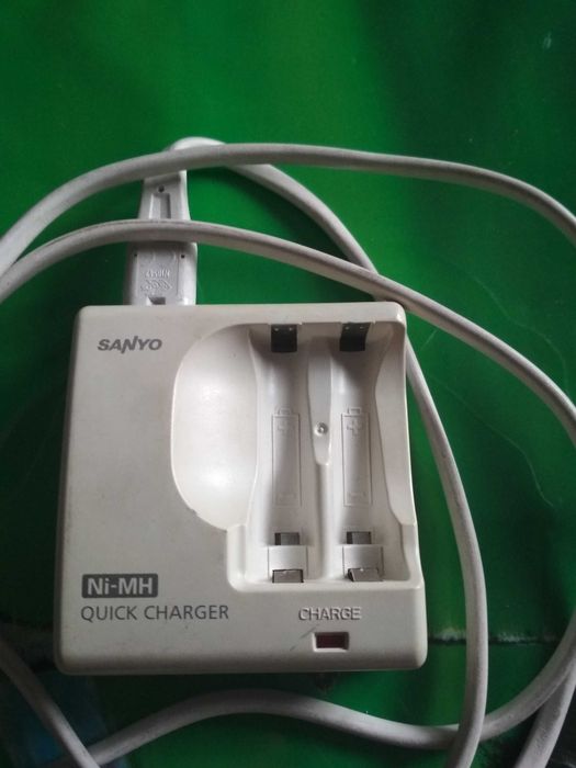 Ładowarka Sanyo sieciowa do baterii