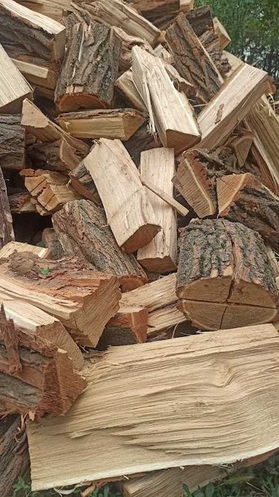 Дрова колотые рубаные метровки акация дуб береза Николаев
