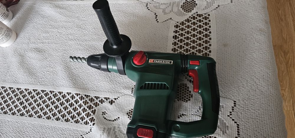 Narzędzia mały majsterkowicz + wiertarka udarowa