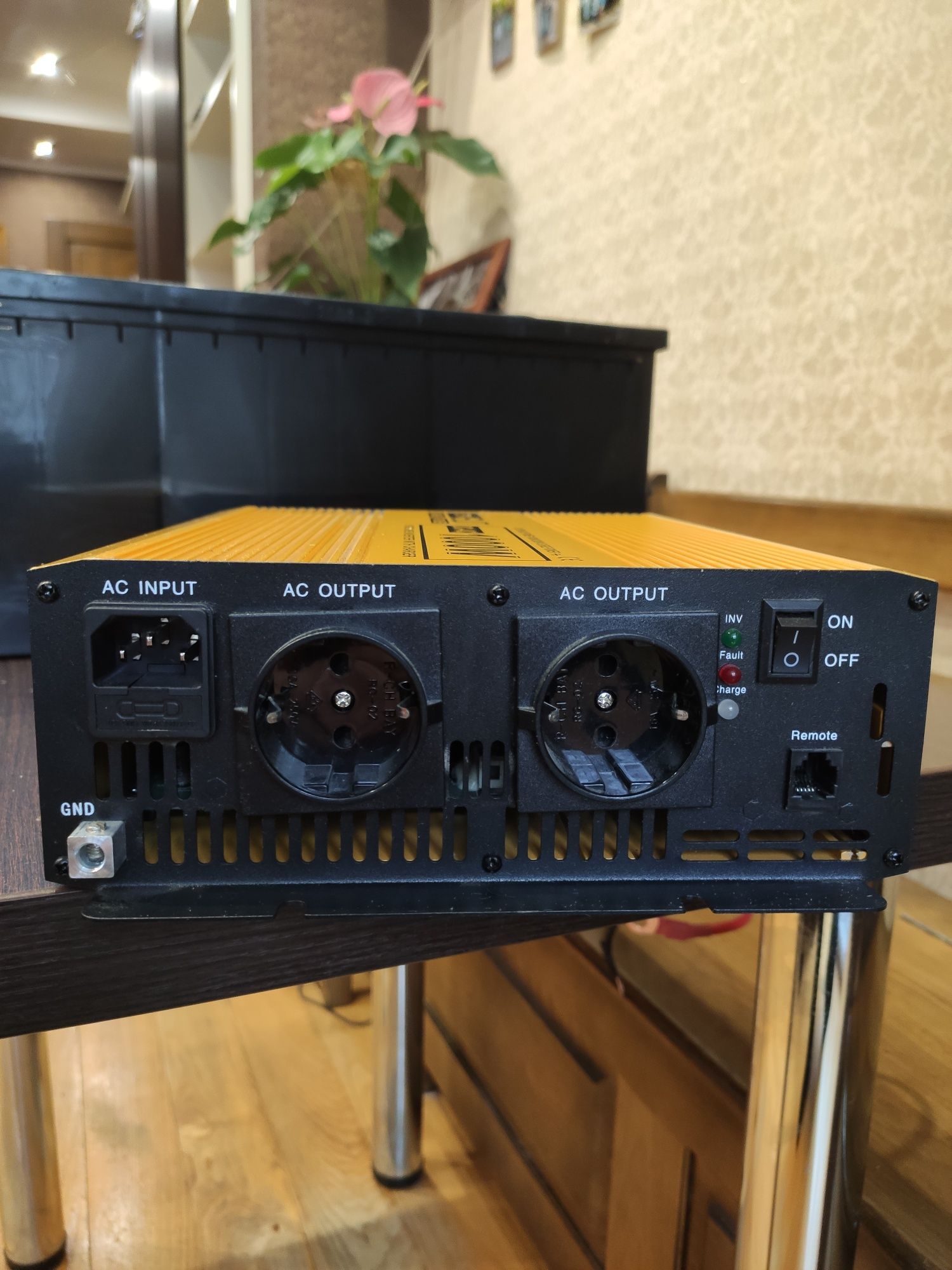 Інвертор Mexxsun 1000W, акумулятор