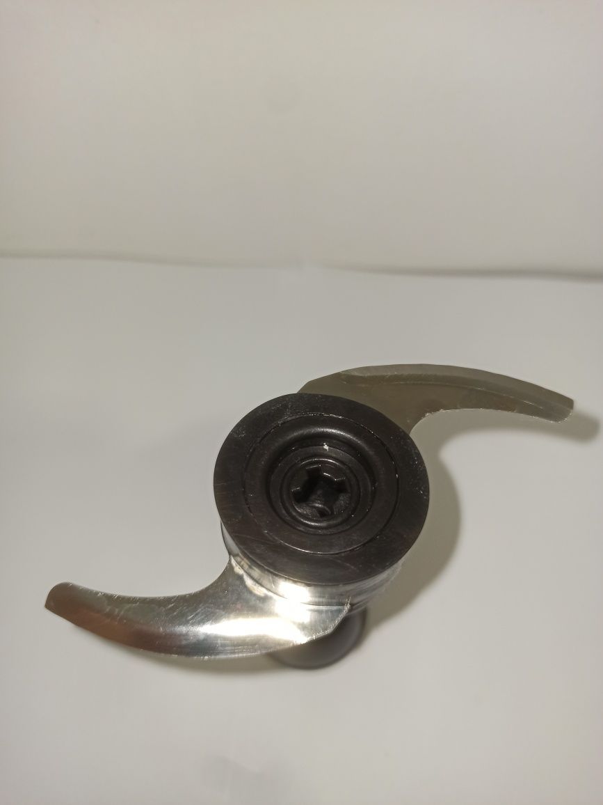Вживана чаша і ніж до блендера Saturn FP-0059