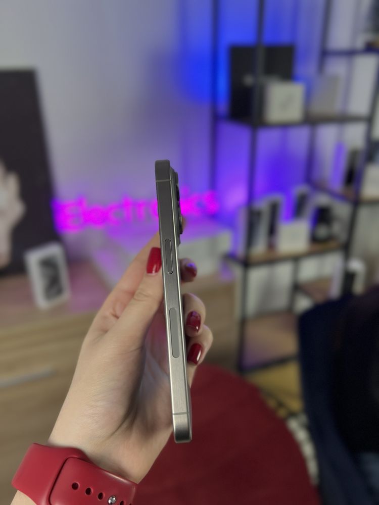 iPhone 15 Pro 256|512 GB + подарунок AirPods Pro 2