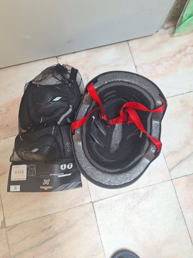 Capacete + proteção para cotovelos e joelhos