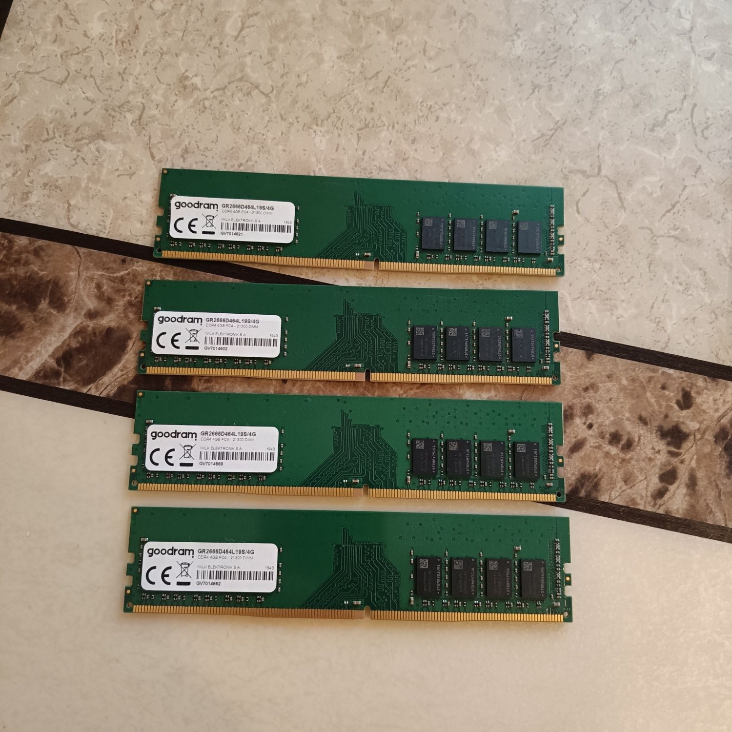 Оперативна пам'ять Goodram DDR4 4Gb (16Gb) 2666mhz