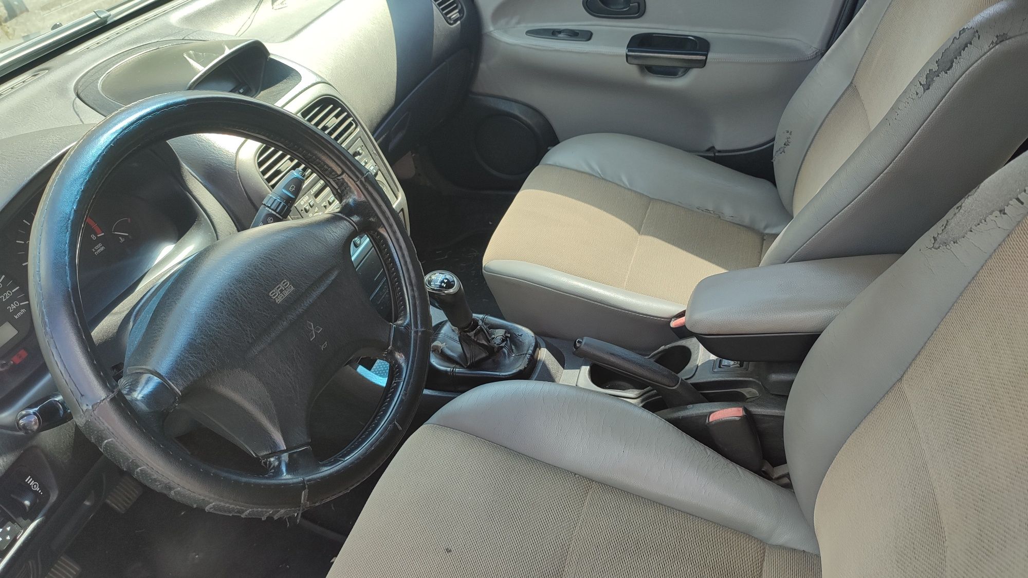 Мицубиси Каризма 2002 г 1.8 GDI