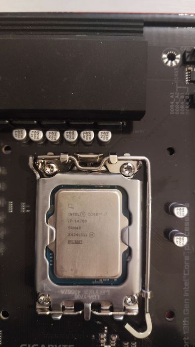 I7 14700 + b760 gamning x ddr4