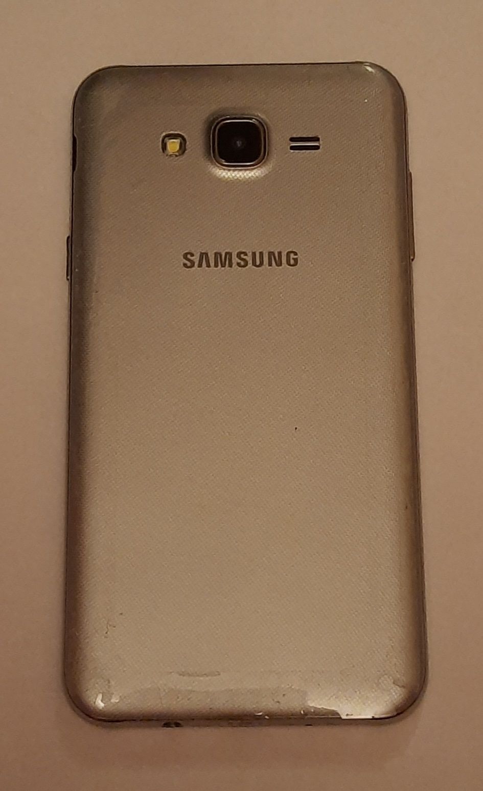 Продам Samsung Galaxy J7 Neo