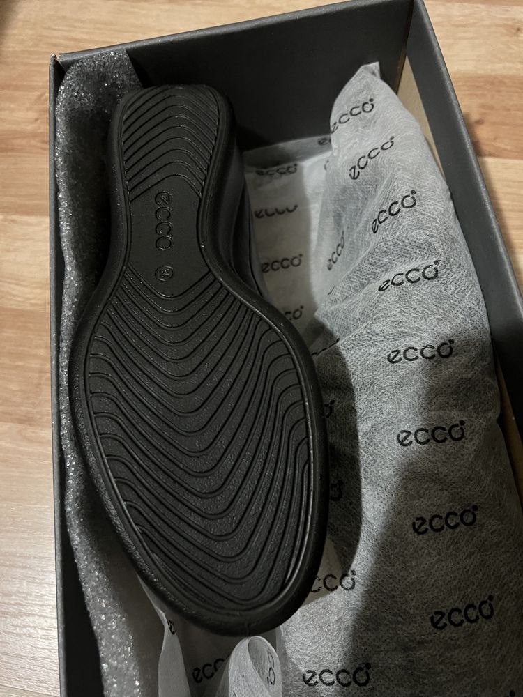 Взуття Ecco, жіночі