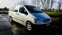 Tani wynajem busa 7 8 9 osobowego z hakiem Mercedes Vito car rent