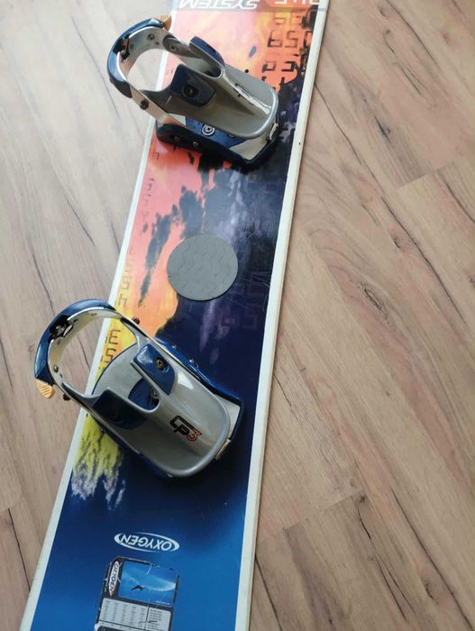 Deska snowboardowa z butami