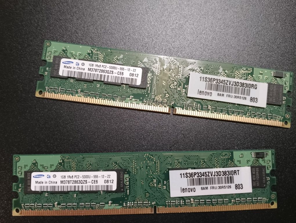 2 x Intel Celeron 420 RAM 2 X 1GB DDR2