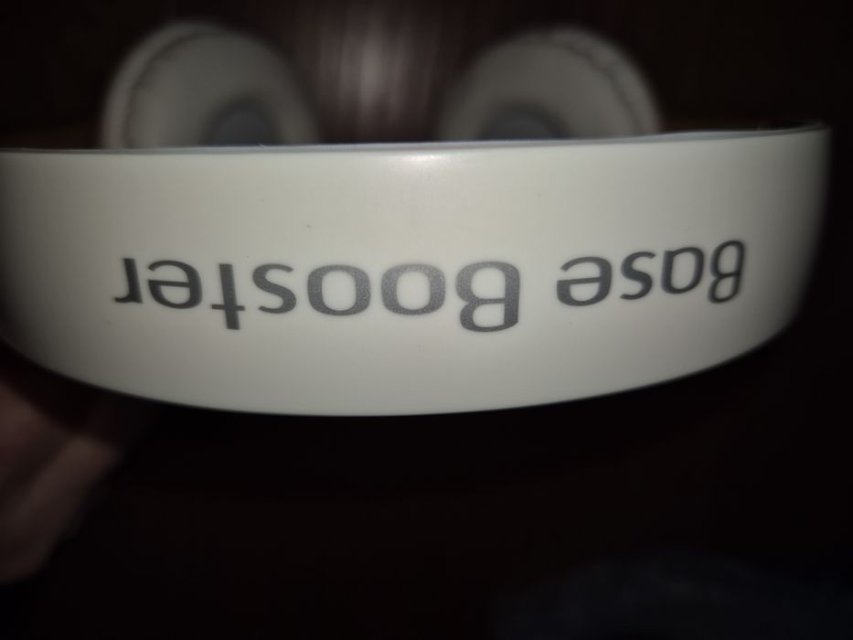 Беспроводные  наушники BASE BOOSTER.