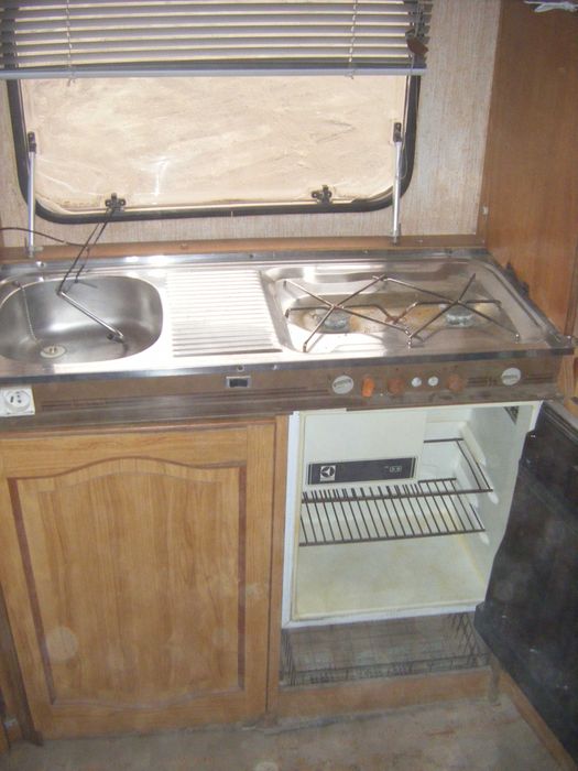 Schowek Kurnik Przyczepa  Kempingowa, Na Czesci Zamienne  Tanio