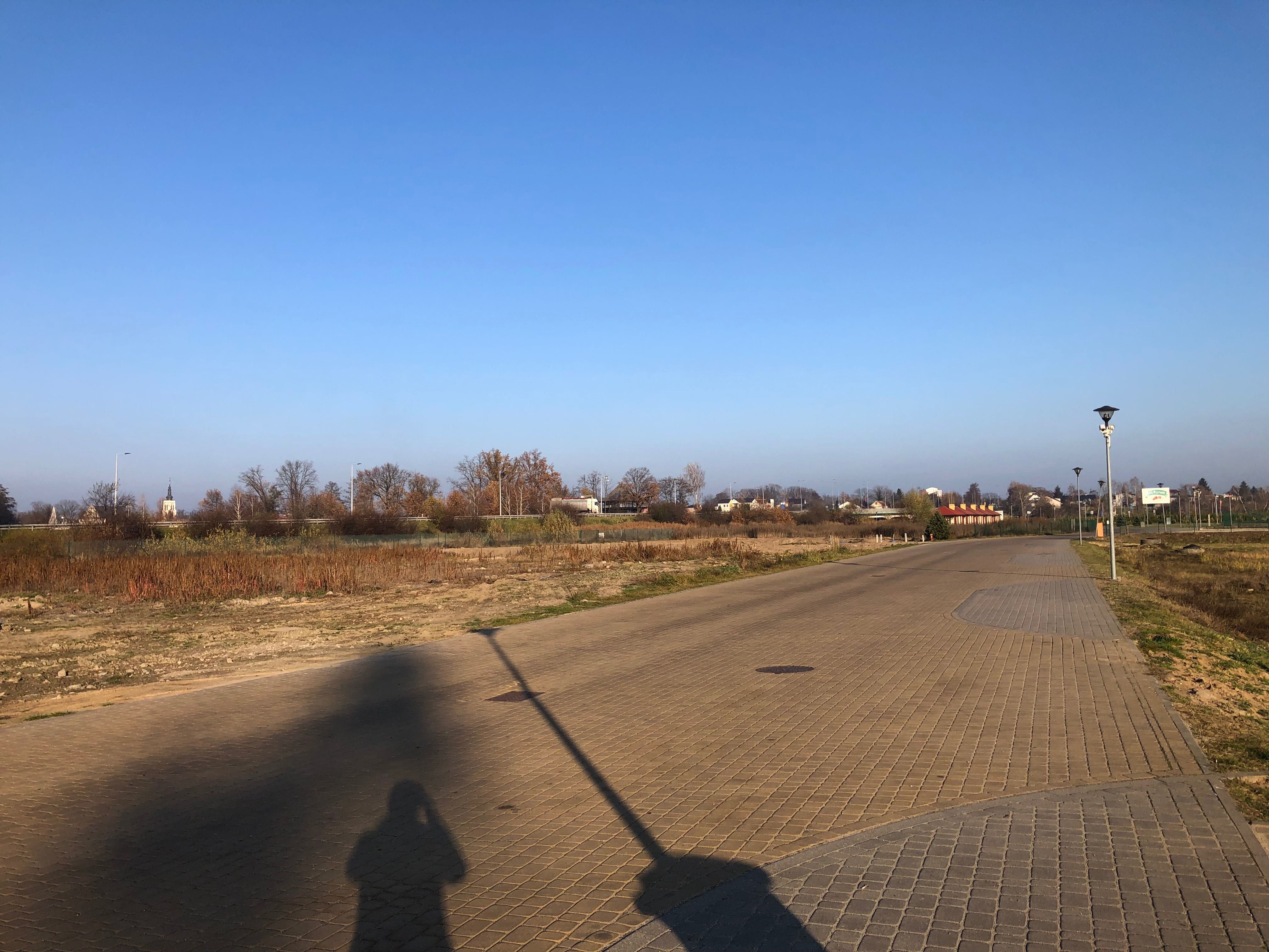 Wynajmę działkę w Uniejowie 400 m od term 3000a- Pod usługi/food track